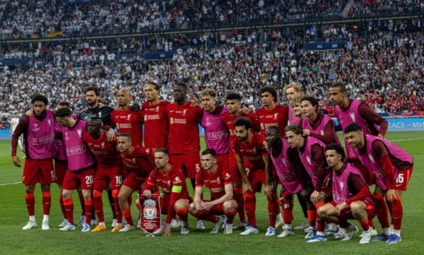 PARIS, FRANCE - Saturday, May 28, 2022: Liverpool players line-up for a team group photograph before the UEFA Champions League Final game between Liverpool FC and Real Madrid CF at the Stade de France. (Photo by David Rawcliffe/Propaganda)