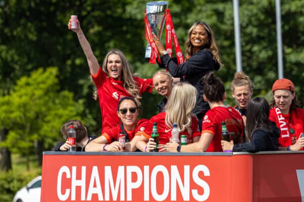 LIVERPOOL, ENGLAND - Sunday, May 29, 2022: Liverpool women's players with the FA Women's Championship trophy during a parade around the city. (Photo by David Rawcliffe/Propaganda)