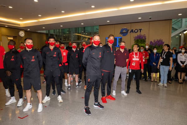 BANGKOK, THAILAND - Sunday, July 10, 2022: Liverpool's manager Jürgen Klopp and his squad arrive at Suvarnabhumi Airport in Bangkok, Thailand ahead of their pre-season friendly match against Manchester United FC. (Pic by David Rawcliffe/Propaganda)