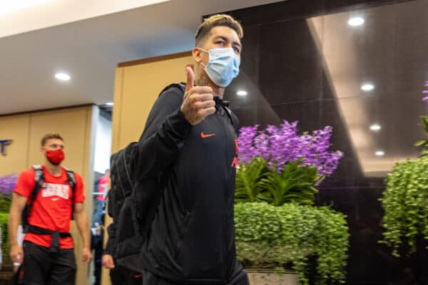 BANGKOK, THAILAND - Sunday, July 10, 2022: Liverpools Roberto Firmino arrives with the team at Suvarnabhumi Airport in Bangkok Thailand ahead of his side's pre-season friendly match against Manchester United FC. (Pic by David Rawcliffe/Propaganda)