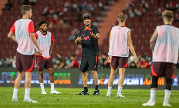 BANGKOK, THAILAND - Monday, July 11, 2022: Liverpool's manager Jürgen Klopp during a training session at the Rajamangala National Stadium on day two of the club's Asia Tour ahead of a friendly match against Manchester United FC. (Pic by David Rawcliffe/Propaganda)