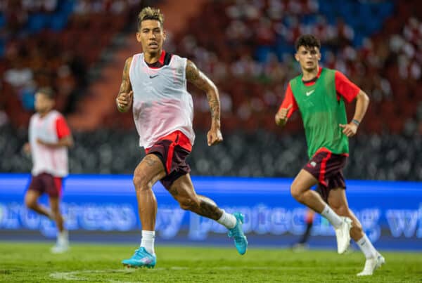 BANGKOK, THAILAND - Monday, July 11, 2022: Liverpool's Roberto Firmino during a training session at the Rajamangala National Stadium on day two of the club's Asia Tour ahead of a friendly match against Manchester United FC. (Pic by David Rawcliffe/Propaganda)