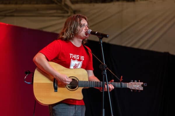 SINGAPORE - Wednesday, July 13, 2022: Jamie Webster performs during a supporters event at Vivo City in Singapore on Day Four of the club's pre-season Asia Tour. (Pic by David Rawcliffe/Propaganda)