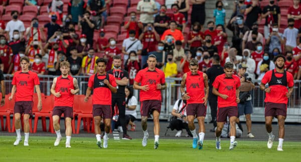 SINGAPORE - Thursday, July 14, 2022: Liverpool's Darwin Núñez (C) during a training sessional at the National Stadium, Singapore ahead of the Standard Chartered Trophy pre-season friendly match against Crystal Palace. (Pic by David Rawcliffe/Propaganda)