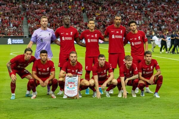 SINGAPORE - Friday, July 15, 2022: Liverpool's players line-up for a team group photograph before the Standard Chartered Trophy pre-season friendly match between Liverpool FC and Crystal Palace FC at the Singapore National Stadium. (Pic by David Rawcliffe/Propaganda)