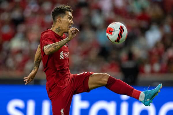 SINGAPORE - Friday, July 15, 2022: Liverpool's Roberto Firmino during the Standard Chartered Trophy pre-season friendly match between Liverpool FC and Crystal Palace FC at the Singapore National Stadium. (Pic by David Rawcliffe/Propaganda)