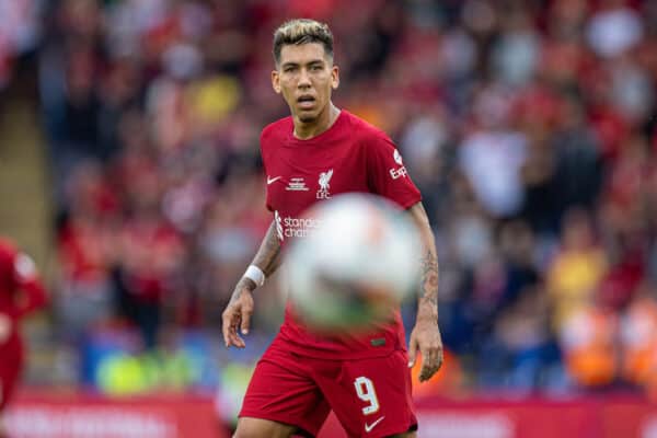 LEICESTER, ENGLAND - Saturday, July 30, 2022: Liverpool's Roberto Firmino during the FA Community Shield friendly match between Liverpool FC and Manchester City FC at the King Power Stadium. (Pic by David Rawcliffe/Propaganda)