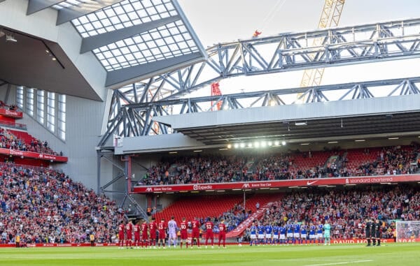 LIVERPOOL, ENGLAND - Sunday, July 31, 2022: Liverpool and RC Strasbourg players stand to remember former Liverpool FC owner David Moores during a pre-season friendly match between Liverpool FC and RC Strasbourg Alsace at Anfield. (Pic by David Rawcliffe/Propaganda)
