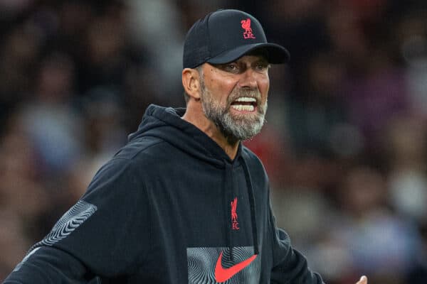 MANCHESTER, ENGLAND - Monday, August 22, 2022: Liverpool's manager Jürgen Klopp during the FA Premier League match between Manchester United FC and Liverpool FC at Old Trafford. (Pic by David Rawcliffe/Propaganda)