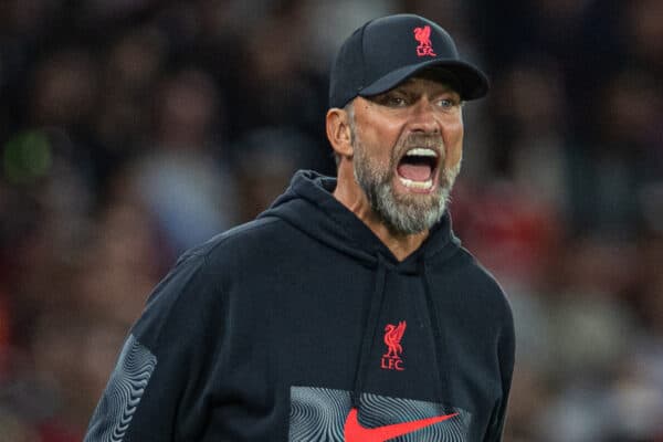 MANCHESTER, ENGLAND - Monday, August 22, 2022: Liverpool's manager Jürgen Klopp during the FA Premier League match between Manchester United FC and Liverpool FC at Old Trafford. (Pic by David Rawcliffe/Propaganda)