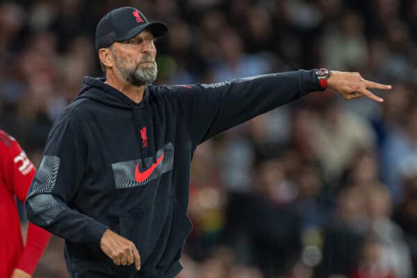 MANCHESTER, ENGLAND - Monday, August 22, 2022: Liverpool's manager Jürgen Klopp during the FA Premier League match between Manchester United FC and Liverpool FC at Old Trafford. (Pic by David Rawcliffe/Propaganda)