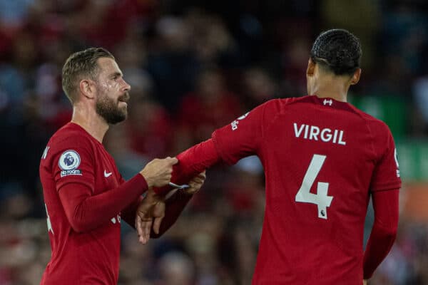 LIVERPOOL, ENGLAND - Wednesday, August 31, 2022: Liverpool's captain Jordan Henderson hands over the armband to Virgil van Dijk as he goes off with an injury during the FA Premier League match between Liverpool FC and Newcastle United FC at Anfield. (Pic by David Rawcliffe/Propaganda)