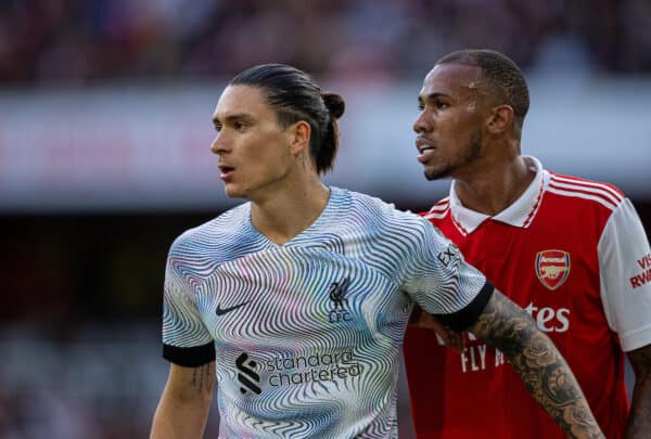 LONDON, ENGLAND - Sunday, October 9, 2022: Liverpool's Darwin Núñez (L) and Arsenal's Gabriel dos Santos Magalhães during the FA Premier League match between Arsenal FC and Liverpool FC at the Emirates Stadium. (Pic by David Rawcliffe/Propaganda)