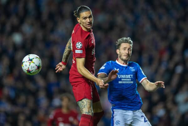 GLASGOW, SCOTLAND - Wednesday, October 12, 2022: Liverpool's Darwin Núñez (L) and Glasgow Rangers' Ben Davies during the UEFA Champions League Group A matchday 4 game between Glasgow Rangers FC and Liverpool FC at Ibrox Stadium. (Pic by David Rawcliffe/Propaganda)