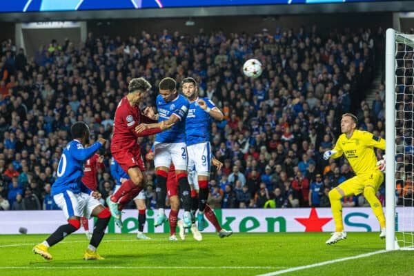 GLASGOW, SCOTLAND - Wednesday, October 12, 2022: Liverpool's Roberto Firmino scores his side's first equalising goal during the UEFA Champions League Group A matchday 4 game between Glasgow Rangers FC and Liverpool FC at Ibrox Stadium. (Pic by David Rawcliffe/Propaganda)