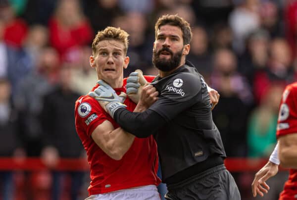 NOTTINGHAM, ENGLAND - Saturday, October 22, 2022: Liverpool's goalkeeper Alisson Becker (R) challenges for a corner kick during the FA Premier League match between Nottingham Forest FC and Liverpool FC at the City Ground. (Pic by David Rawcliffe/Propaganda)