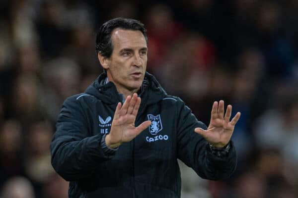 MANCHESTER, ENGLAND - Donnerstag, 10. November 2022: Unai Emery, Manager von Aston Villa, während des Spiels der 3. Runde des Football League Cup zwischen Manchester United FC und Aston Villa FC im Old Trafford.  (Bild von David Rawcliffe/Propaganda)