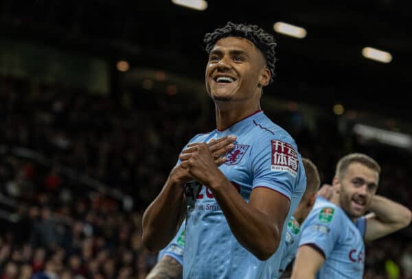 MANCHESTER, ENGLAND - Thursday, November 10, 2022: Aston Villa's Ollie Watkins celebrates after scoring the opening goal during the Football League Cup 3rd Round match between Manchester United FC and Aston Villa FC at Old Trafford. (Pic by David Rawcliffe/Propaganda)