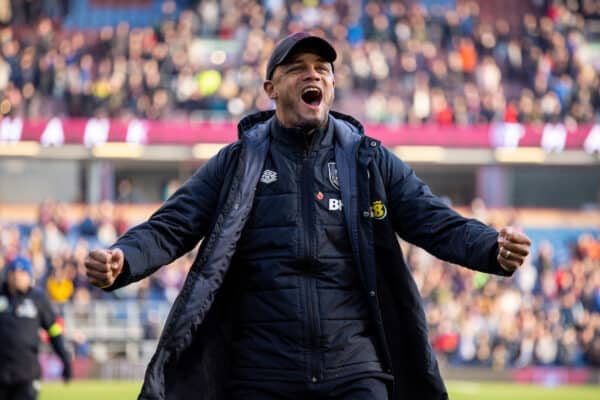 BURNLEY, ENGLAND - Sunday, November 13, 2022: Burnley's manager Vincent Kompany celebrates after the Football League Championship match between Burnley FC and Blackburn Rovers FC at Turf Moor. Burnley won 3-0. (Pic by David Rawcliffe/Propaganda)