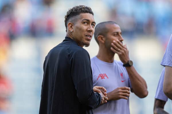 DUBAI, UNITED ARAB EMIRATES - Sunday, December 11, 2022: Liverpool's Roberto Firmino before the Dubai Super Cup 2022 match between Liverpool FC and Olympique Lyonnais at Al Maktoum Stadium. (Pic by David Rawcliffe/Propaganda)