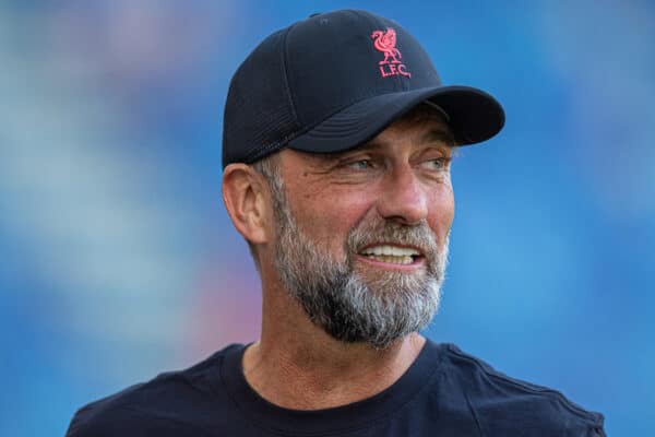 DUBAI, UNITED ARAB EMIRATES - Sunday, December 11, 2022: Liverpool's manager Jürgen Klopp before the Dubai Super Cup 2022 match between Liverpool FC and Olympique Lyonnais at Al Maktoum Stadium. (Pic by David Rawcliffe/Propaganda)