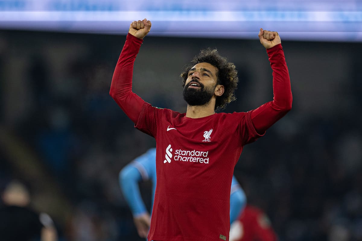 MANCHESTER, ENGLAND - Thursday, December 22, 2022: Liverpool's Mohamed Salah celebrates after scoring the second equalising goal to level the score at 2-2 during the Football League Cup 4th Round match between Manchester City FC and Liverpool FC at the City of Manchester Stadium. (Pic by David Rawcliffe/Propaganda)