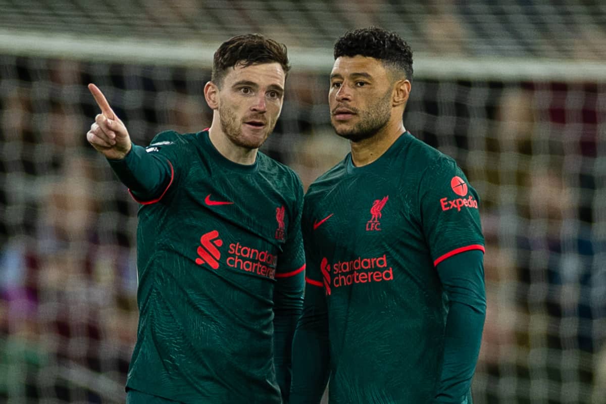 BIRMINGHAM, ENGLAND - Monday, December 26, 2022: Liverpool's Andy Robertson (L) and Alex Oxlade-Chamberlain before the FA Premier League match between Aston Villa FC and Liverpool FC at Villa Park. (Pic by David Rawcliffe/Propaganda)