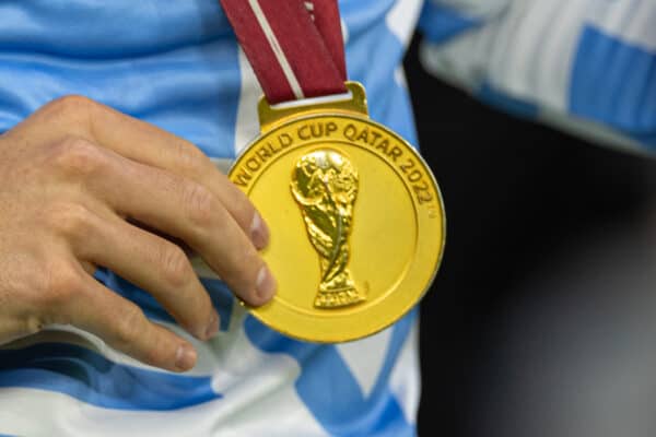 MANCHESTER, ENGLAND - Saturday, December 31, 2022: Gold medal win FIFA World Cup 2022 Qatar with his national side Argentina before the FA Premier League match between Manchester City FC and Everton FC at the City of Manchester Stadium. (Pic by David Rawcliffe/Propaganda)