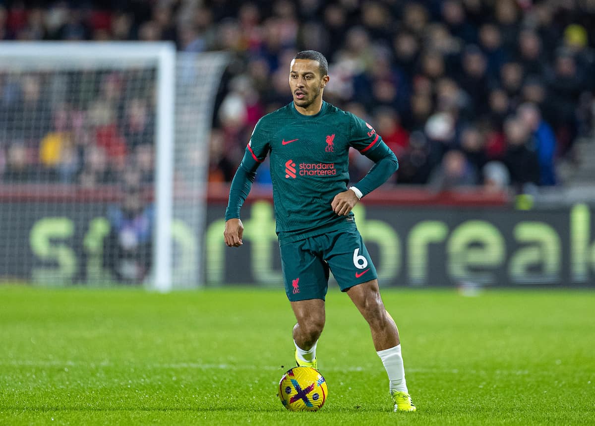 LONDON, ENGLAND - Monday, January 2, 2023: Liverpool's Thiago Alcântara during the FA Premier League match between Brentford FC and Liverpool FC at the Brentford Community Stadium. (Pic by David Rawcliffe/Propaganda)