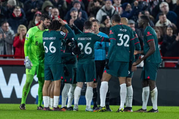 LONDON, ENGLAND - Monday, January 2, 2023: Liverpool players complain to the referee after Brentford's third goal during the FA Premier League match between Brentford FC and Liverpool FC at the Brentford Community Stadium. (Pic by David Rawcliffe/Propaganda)