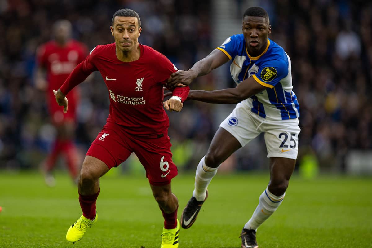 BRIGHTON & HOVE, ENGLAND - Saturday, January 14, 2023: Liverpool's Thiago Alcântara (L) and Brighton & Hove Albion's Moisés Caicedo during the FA Premier League match between Brighton & Hove Albion FC and Liverpool FC at the Falmer Stadium. (Pic by David Rawcliffe/Propaganda)