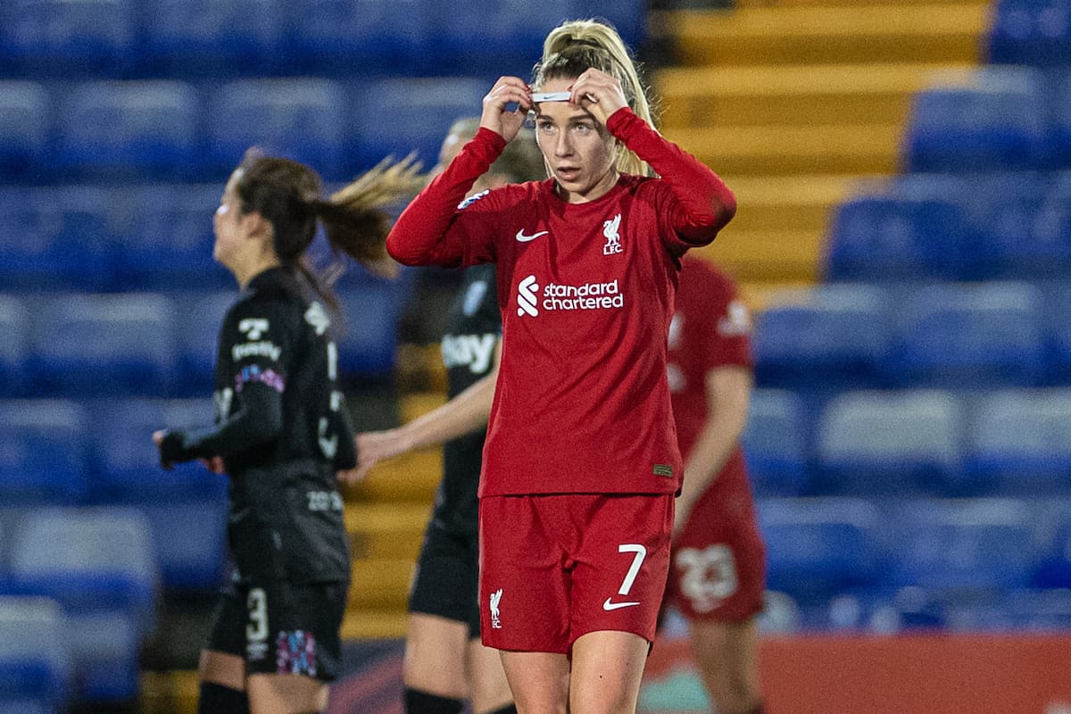 BIRKENHEAD, ENGLAND - Wednesday, January 25, 2023: Liverpool's Missy Bo Kearns looks dejected as West Ham United score the opening goal during the FA Women's League Cup Quarter-Final match between Liverpool FC Women and West Ham United FC Women at Prenton Park. (Pic by David Rawcliffe/Propaganda)