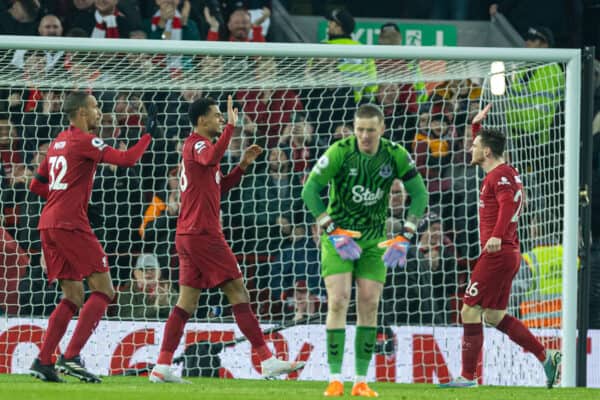 LIVERPOOL, INGLATERRA - Lunes, 13 de febrero de 2023: Cody Gakpo de Liverpool celebra después de marcar el segundo gol durante el partido de la FA Premier League entre Liverpool FC y Everton FC, el 242º Merseyside Derby, en Anfield.  (Foto de David Rawcliffe/Propaganda)