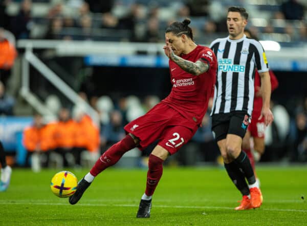 NEWCASTLE-UPON-TYNE, ENGLAND - Saturday, February 18, 2023: Liverpool's Darwin Núñez scores the opening goal during the FA Premier League match between Newcastle United FC and Liverpool FC at St. James' Park. (Pic by David Rawcliffe/Propaganda)