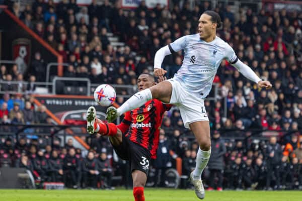 BOURNEMOUTH, INGLATERRA - Sábado, 11 de marzo de 2023: Virgil van Dijk de Liverpool durante el partido de la FA Premier League entre AFC Bournemouth y Liverpool FC en el Vitality Stadium.  (Foto de David Rawcliffe/Propaganda)