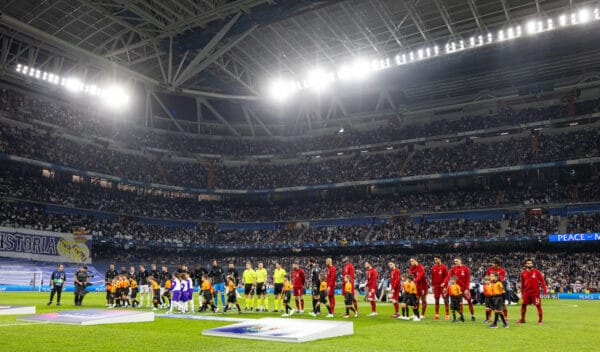 MADRID, SPAIN - Wednesday, March 15, 2023: Players line-up before the UEFA Champions League Round of 16 2nd Leg game between Real Madrid CF and Liverpool FC at the Estadio Santiago Bernabéu. (Pic by David Rawcliffe/Propaganda)