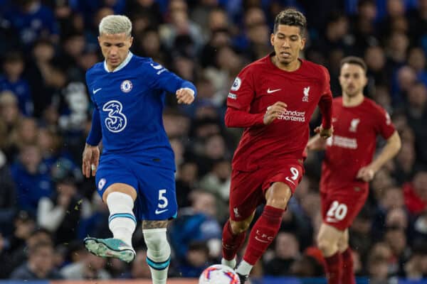 LONDON, ENGLAND - Tuesday, April 4, 2023: Chelsea's Enzo Fernández (L) and Liverpool's Roberto Firmino during the FA Premier League match between Chelsea FC and Liverpool FC at Stamford Bridge. (Pic by David Rawcliffe/Propaganda)