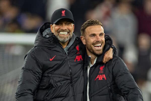 LONDON, ENGLAND - Wednesday, April 26, 2023: Liverpool's manager Jürgen Klopp (L) and captain Jordan Henderson celebrate his side's 2-1 victory after the FA Premier League match between West Ham United FC and Liverpool FC at the London Stadium. (Pic by David Rawcliffe/Propaganda)