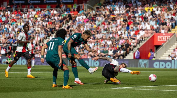 SOUTHAMPTON, ENGLAND - Sunday, May 28, 2023: Liverpool's Roberto Firmino scores the second goal during the FA Premier League match between Southampton FC and Liverpool FC at St Mary's Stadium. (Pic by David Rawcliffe/Propaganda)
