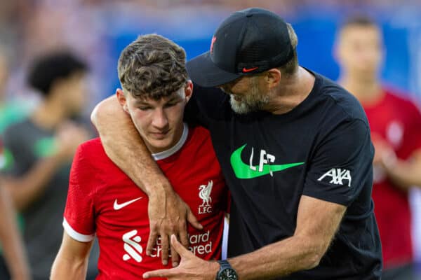 KARLSRUHER, GERMANY - Wednesday, July 19, 2023: Liverpool's manager Jürgen Klopp (R) speaks with Lewis Koumas after a pre-season friendly match between Karlsruher SC and Liverpool FC at the Wildparkstadion. (Pic by David Rawcliffe/Propaganda)