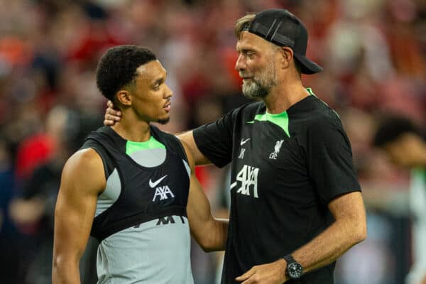 SINGAPORE - Saturday, July 29, 2023: Liverpool's Trent Alexander-Arnold (L) and manager Jürgen Klopp during a training session ahead of the pre-season friendly match between Liverpool FC and Leicester City FC at the Singapore National Stadium. (Pic by David Rawcliffe/Propaganda)