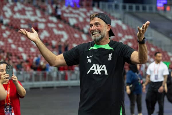 SINGAPORE - Saturday, July 29, 2023: Liverpool's manager Jürgen Klopp waves to supporters after a training session ahead of the pre-season friendly match between Liverpool FC and Leicester City FC at the Singapore National Stadium. (Pic by David Rawcliffe/Propaganda)
