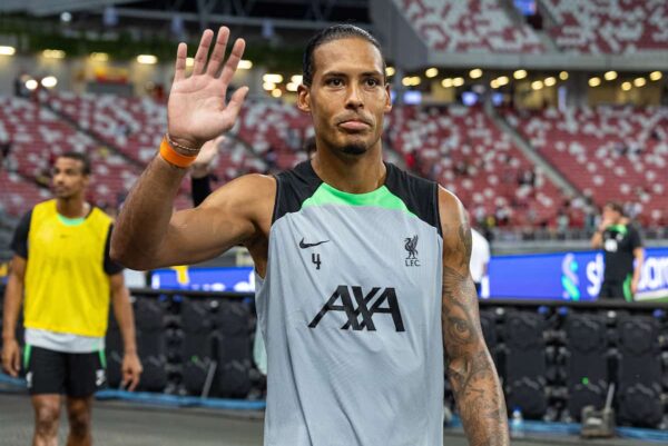 SINGAPORE - Saturday, July 29, 2023: Liverpool's Virgil van Dijk waves to supporters after a training session ahead of the pre-season friendly match between Liverpool FC and Leicester City FC at the Singapore National Stadium. (Pic by David Rawcliffe/Propaganda)