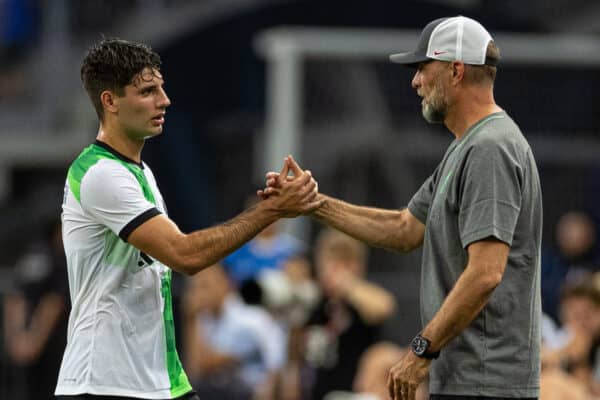 SINGAPORE - Sunday, July 30, 2023: Liverpool's Dominik Szoboszlai is substituted by manager Jürgen Klopp during a pre-season friendly match between Liverpool FC and Leicester City FC at the Singapore National Stadium. (Pic by David Rawcliffe/Propaganda)