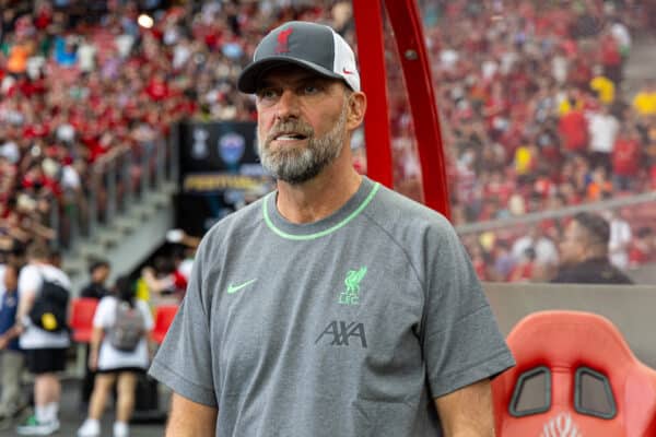 SINGAPORE - Sunday, July 30, 2023: Liverpool's manager Jürgen Klopp during a pre-season friendly match between Liverpool FC and Leicester City FC at the Singapore National Stadium. (Pic by David Rawcliffe/Propaganda)