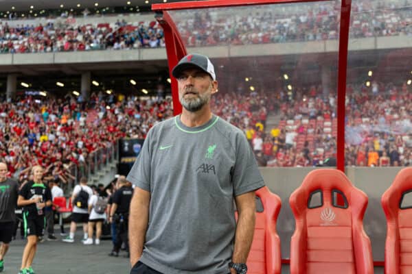 SINGAPORE - Sunday, July 30, 2023: Liverpool's manager Jürgen Klopp before a pre-season friendly match between Liverpool FC and Leicester City FC at the Singapore National Stadium. (Pic by David Rawcliffe/Propaganda)