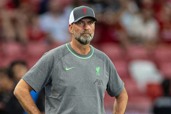 SINGAPORE - Sunday, July 30, 2023: Liverpool's manager Jürgen Klopp during a pre-season friendly match between Liverpool FC and Leicester City FC at the Singapore National Stadium. (Pic by David Rawcliffe/Propaganda)