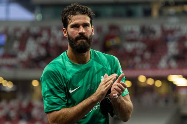 SINGAPORE - Sunday, July 30, 2023: Liverpool's goalkeeper Alisson Becker waves to supporters after a pre-season friendly match between Liverpool FC and Leicester City FC at the Singapore National Stadium. Liverpool won 4-0. (Pic by David Rawcliffe/Propaganda)