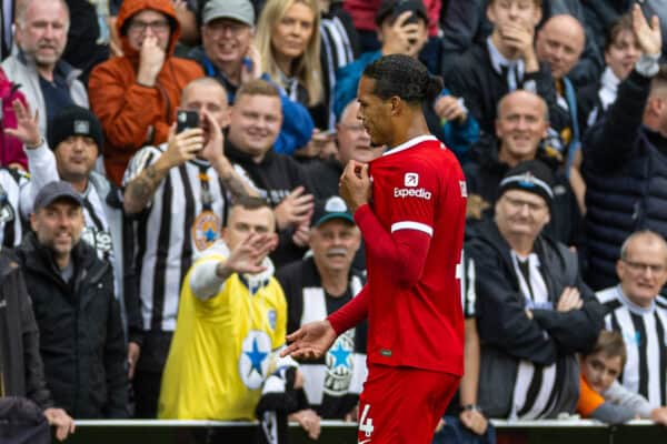 NEWCASTLE-UPON-TYNE, ENGLAND - Sunday, August 27, 2023: Liverpool's captain Virgil van Dijk walks off after being is shown a red card and sent off during the FA Premier League match between Newcastle United FC and Liverpool FC at St James' Park. (Pic by David Rawcliffe/Propaganda)
