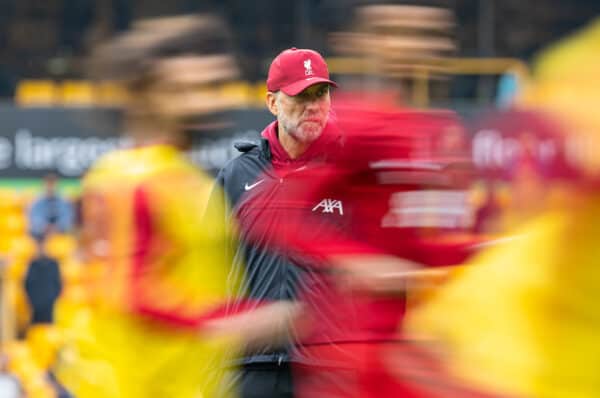 WOLVERHAMPTON, ENGLAND - Saturday, September 16, 2023: Liverpool's manager Jürgen Klopp during the pre-match warm-up before the FA Premier League match between Wolverhampton Wanderers FC and Liverpool FC at Molineux Stadium. (Pic by David Rawcliffe/Propaganda)